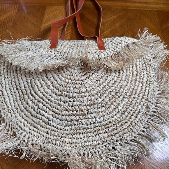 Straw Fringe Moon Tote - Picture 4 of 16
